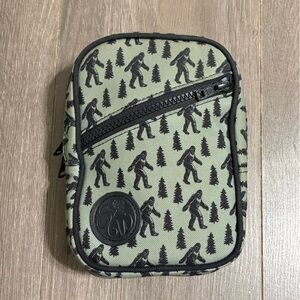 Sipsey Wilder Snapshot Sage Green Bigfoot Sasquatch Sling Bag Crossbody RARE